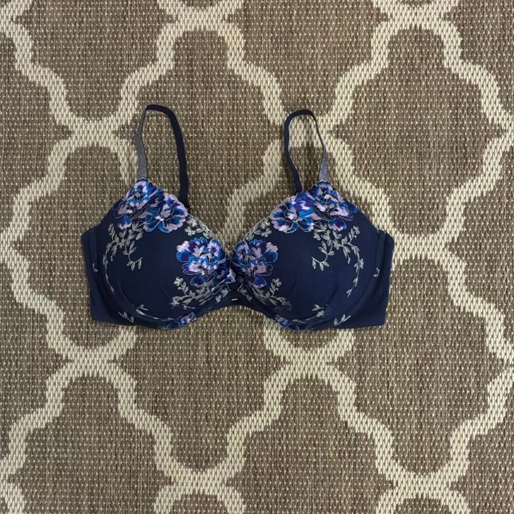 Victoria’s Secret blue flower embroidery plunge bra size 38DD